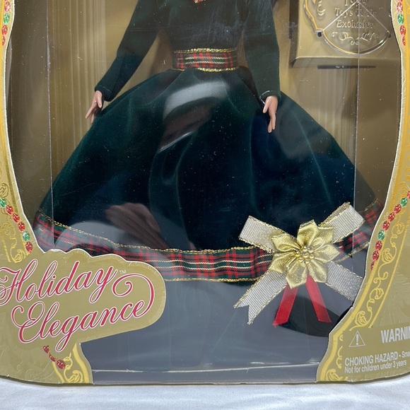 Holiday Elegance Barbie - Picture 3 of 10